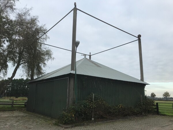oude hooiberg wordt garage en B&B