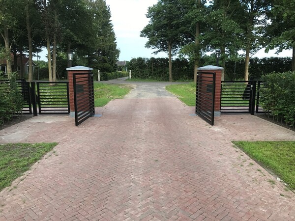 Landhuis Benningbroek poort oprijlaan