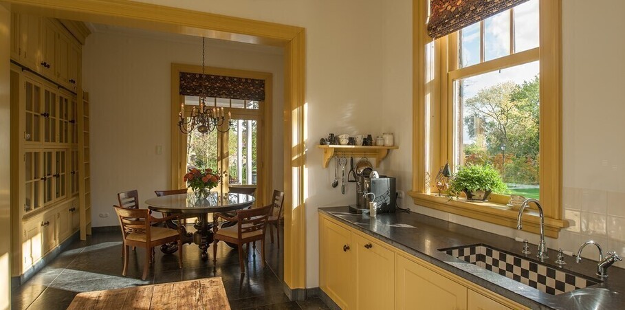 keuken hoofdhuis na restauratie