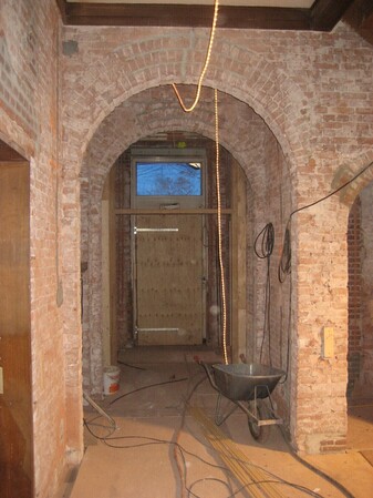 hal hoofdhuis voor restauratie