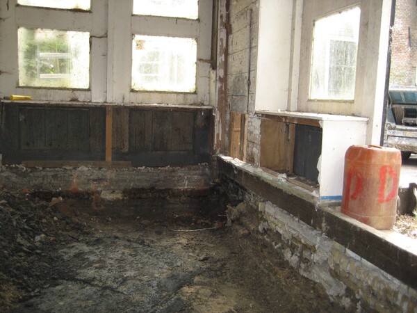 oude toestand koetshuis