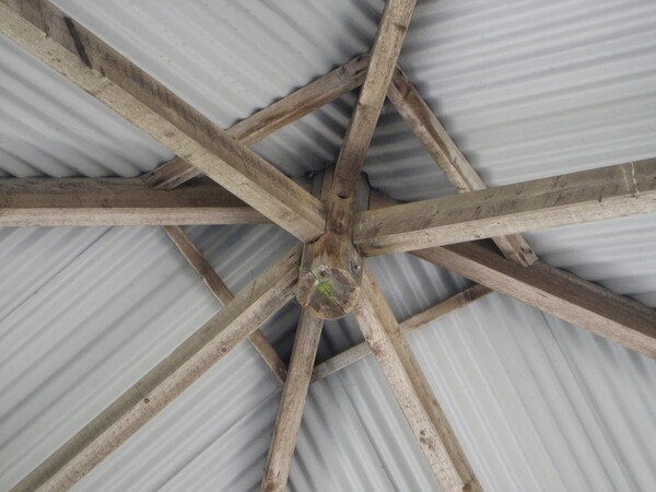 oude toestand binnenzijde kap