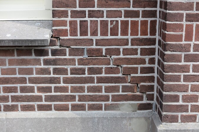 het pand kent ernstige verzakkingen